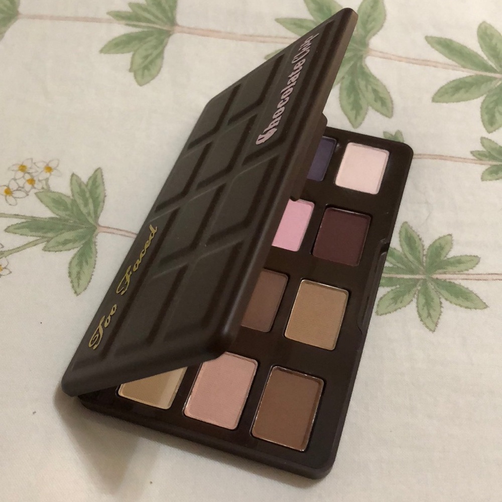 BRAND NEW Too Faced Matte Chocolate Chip Palette